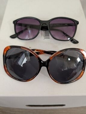 2 Pairs  Women’s Sunglasses